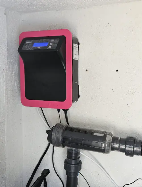 equipo de electrólisis salina para piscina con sistema automático de cloración en El Vendrell