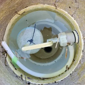 Sistema de llenado automático para piscina con boya instalado